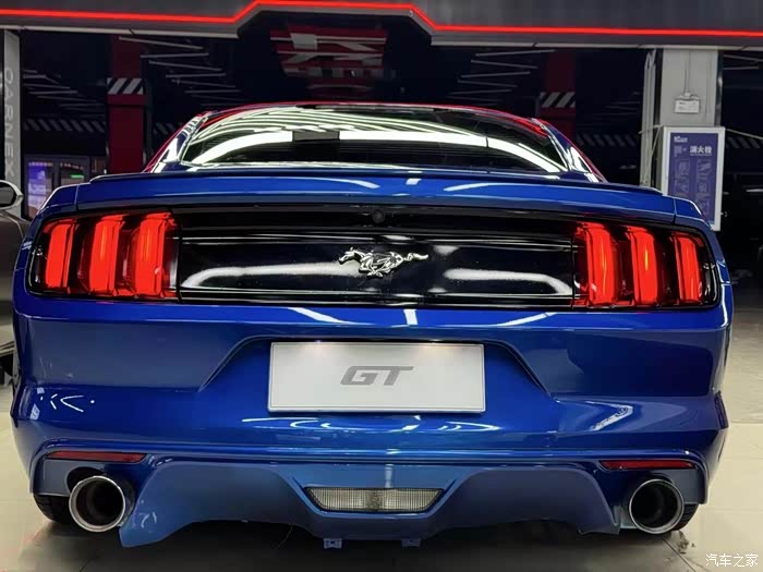福特 mustang 2018款 2.3t 运动版