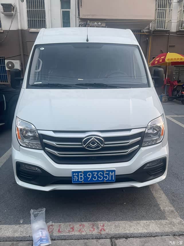 个人一手车全新2024款上汽大通v80plus短轴中顶