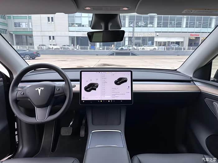 特斯拉modely2021款标准续航后驱版行驶8w