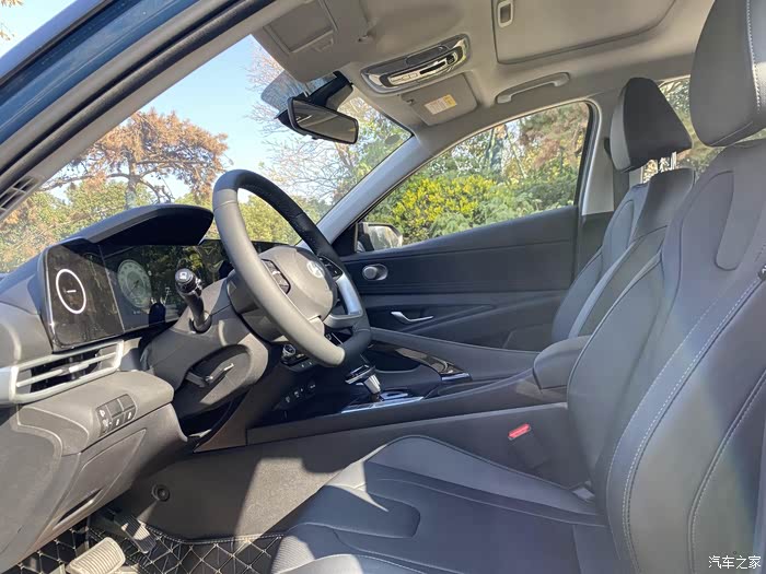 第七代伊兰特价格不高配置很高