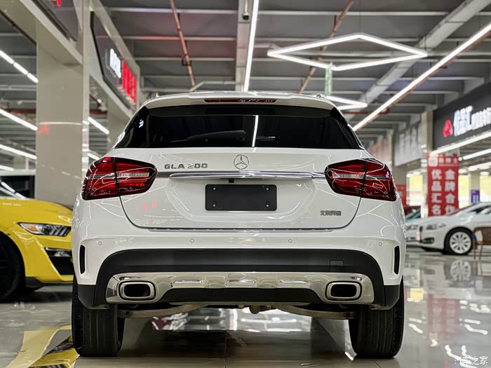 138一口价19年12月奔驰gla200时尚