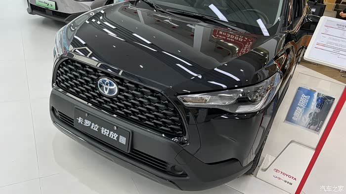 低配落地11万出头省油也实用体验丰田卡罗拉锐放