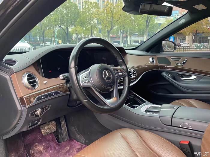 到店19年奔驰s320l,车况精品,查博士s级,全款仅需4x