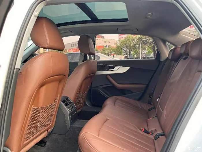 奥迪a4l时尚型19年19款一手后排独立空调自动驻车