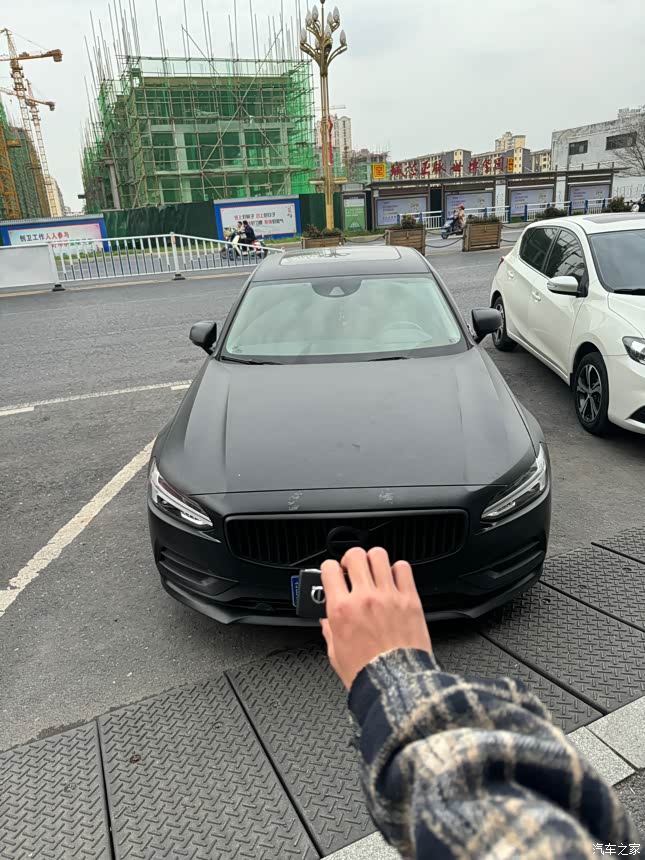 【图】19年 s90 t4智逸 改装轮毂 外白内红 十万公里原版批_沃尔沃s90