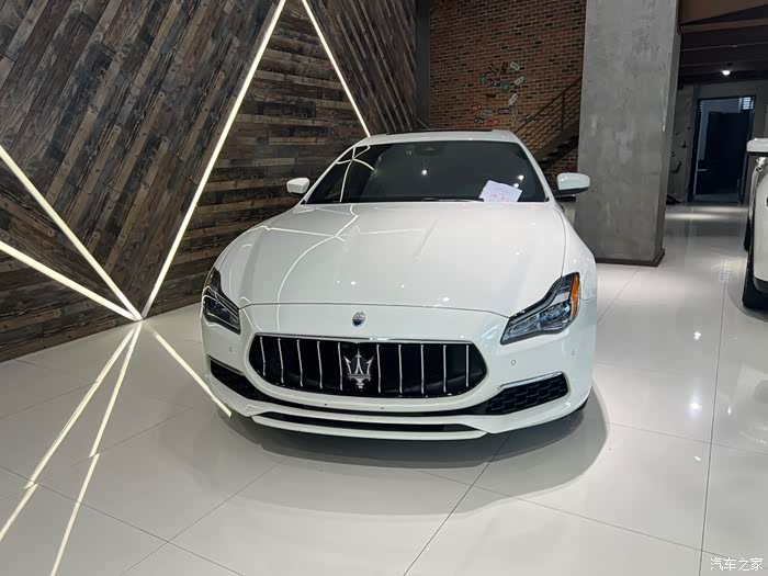 【图】20年白外红内总裁,7300公里,原版原漆_玛莎拉蒂论坛_汽车之家