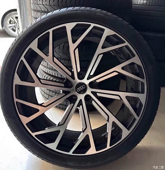 21寸奥迪s8原厂拆车轮毂精品套件