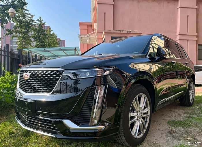 >最满意凯迪拉克xt622款七座四驱豪华型是一款非常出色的中大>700_509