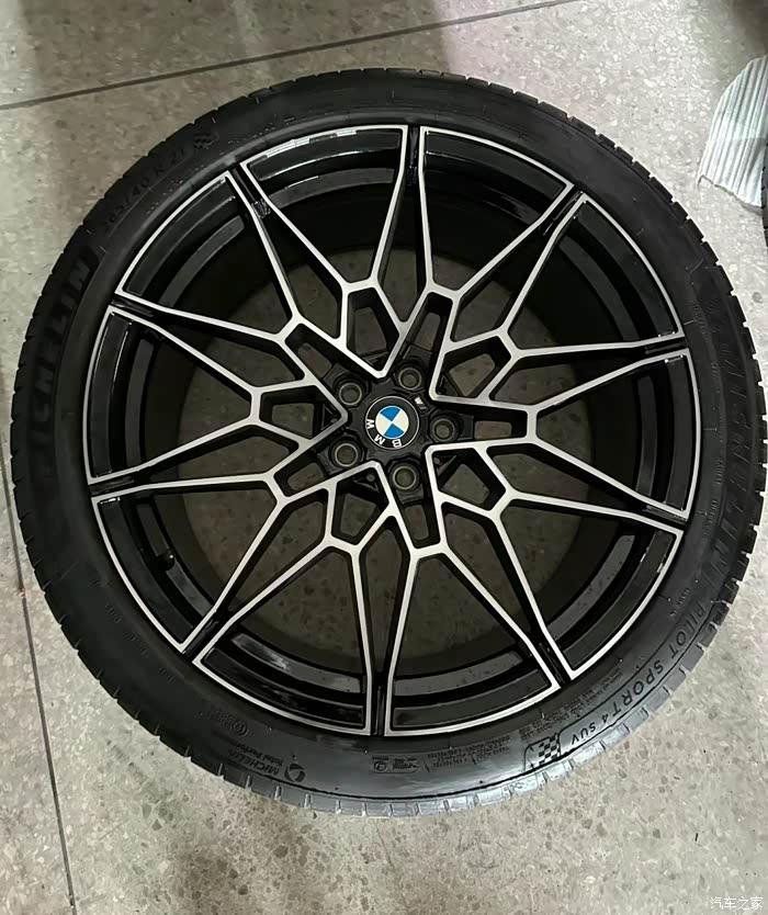 21寸宝马x3m轮毂轮胎精品套件喜欢的可以来