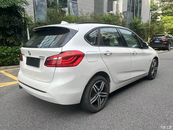 2018年5月上牌宝马218i旅行车 深圳牌过一手 全车原版
