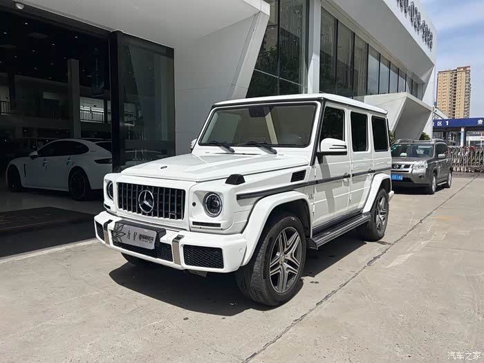 17款 奔驰g500 4.0t v8 升级:g63轮毂 前大