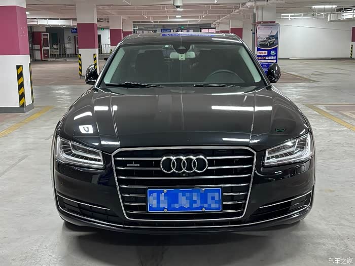 奥迪a82017款a8ltfsiquattro豪华型2017年上牌全款248