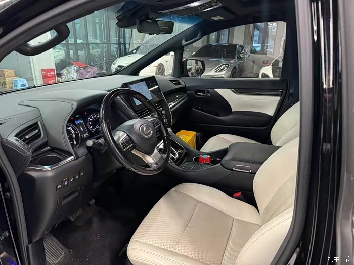 雷克萨斯lm300