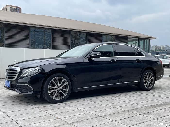 19年奔驰e300l豪华立标全款30xx首付36800