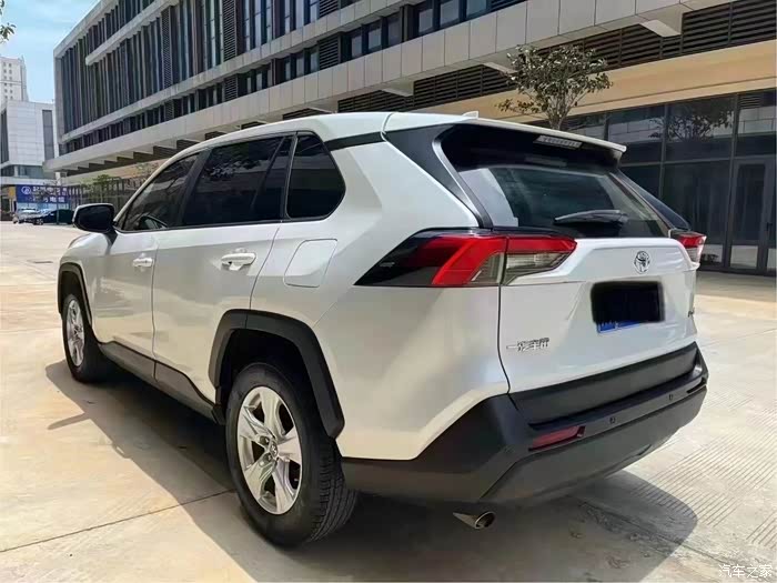 【图】2021年荣放,仅行驶6万多公里,精品车况,带真皮座椅,导航_rav4