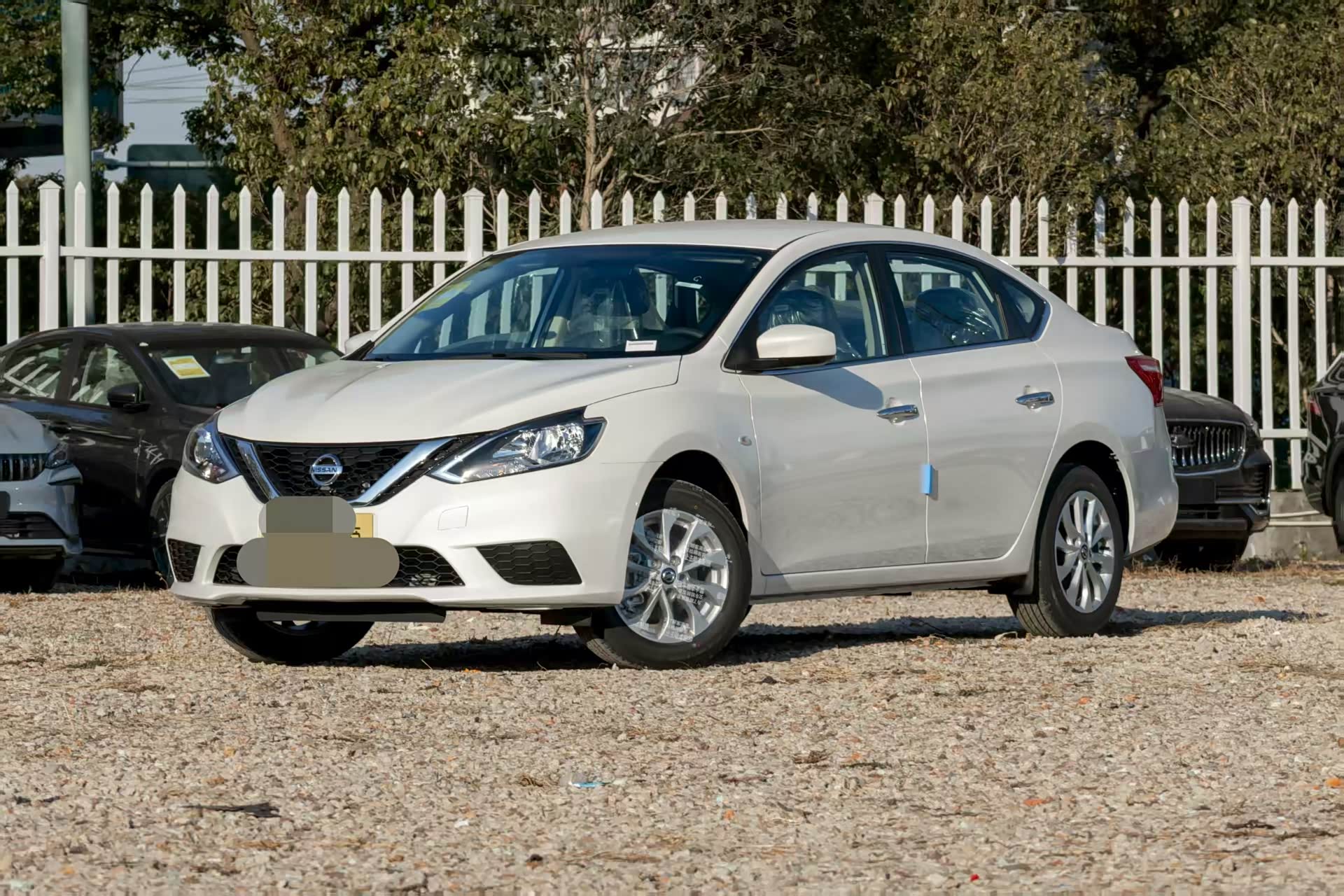 25款轩逸经典 白色,25年近期生产,厂家质保,全国联保 亮