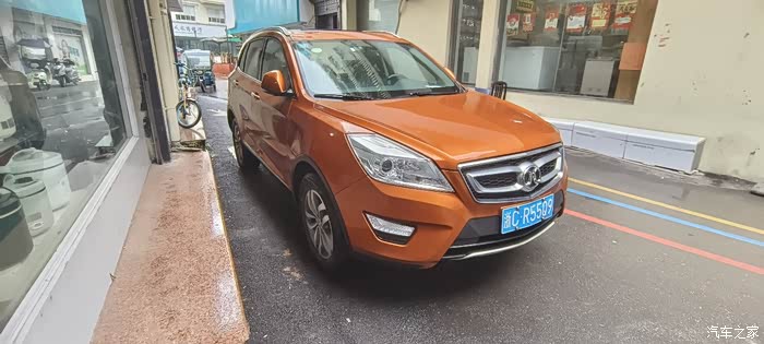 16年3月北汽绅宝x65,2.0t六速永春挡.动力足,多种驾