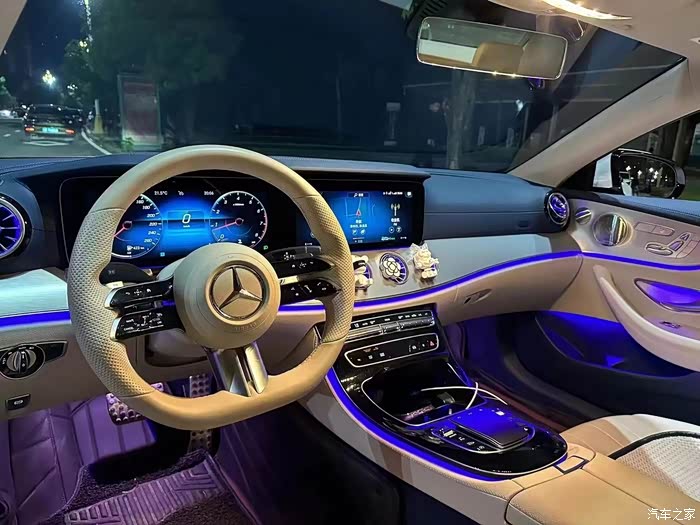 新到 2022年8月奔驰e260 coupe 选配柏林之声