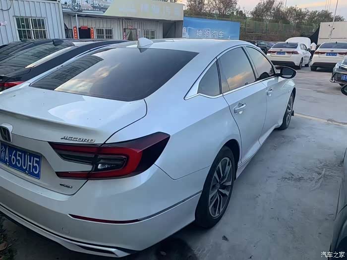 新到一台b级车本田雅阁双擎20豪华版低速用电高速