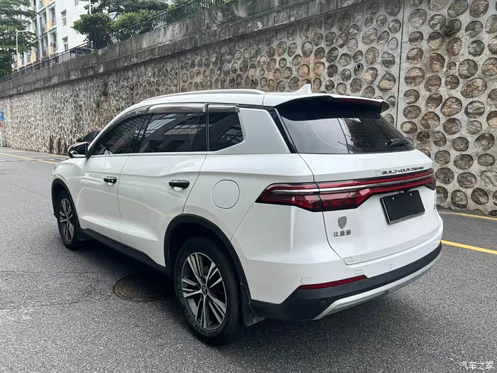 19年9月份上牌比亚迪宋pro 1.5t 豪华版 深圳牌过一