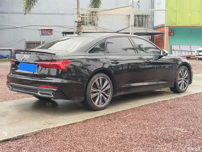 2021款 奥迪a6l 55 tfsi quattro 尊享