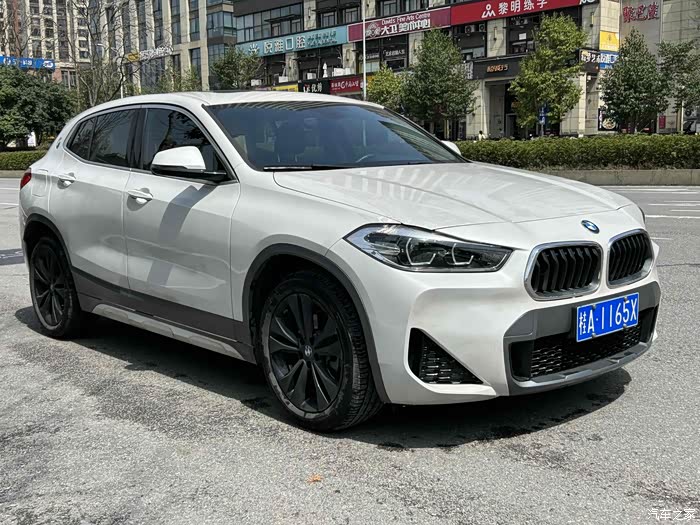 宝马x22020款sdrive20im越野套装国vi