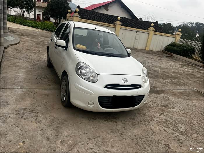 出手一台15年玛驰6万多公里自动挡