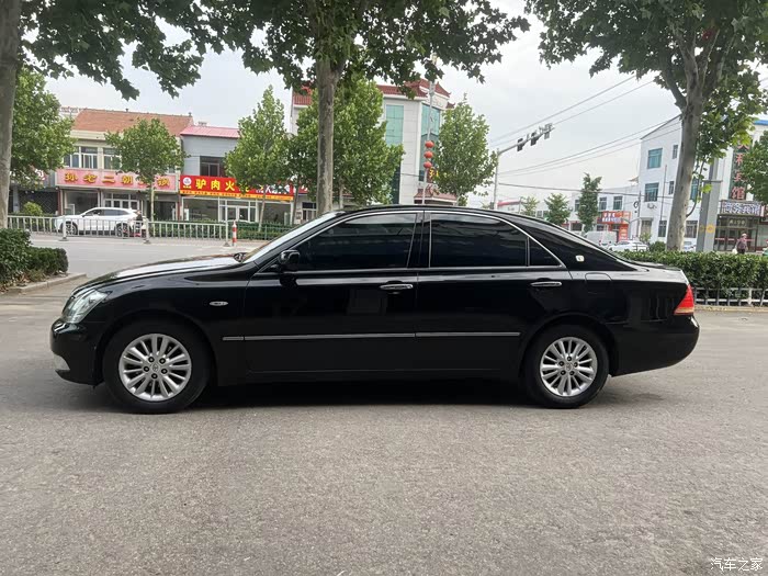 十二代丰田皇冠3.0 沙龙版 全车2件补漆