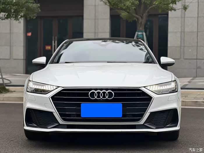 最新购入21年奥迪a7进口过两次户原版一个面喷漆