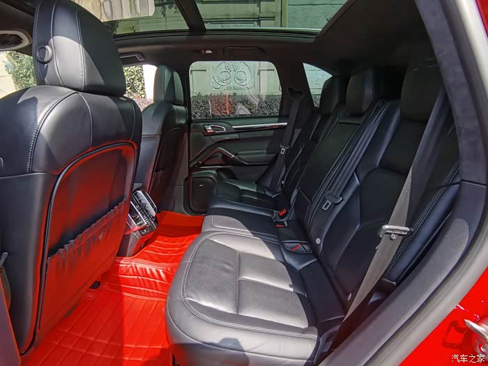 出18年上牌保时捷卡宴gts