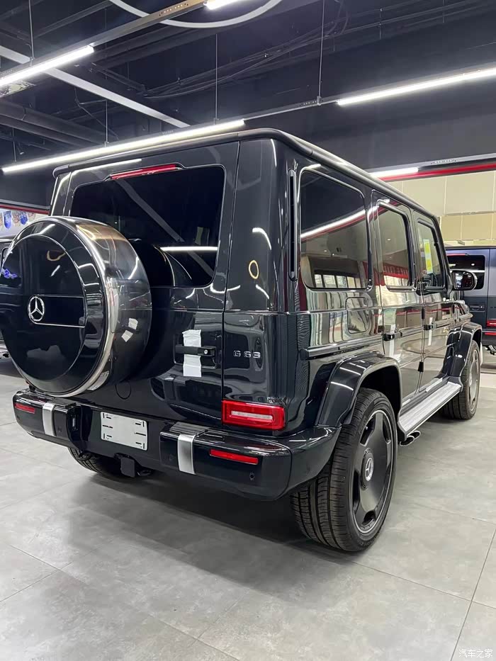 奔驰g63颜色黑红黑双拼配置独家内饰包g级钻石包