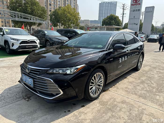 19年4月上牌19款亚洲龙双擎25llimited旗舰