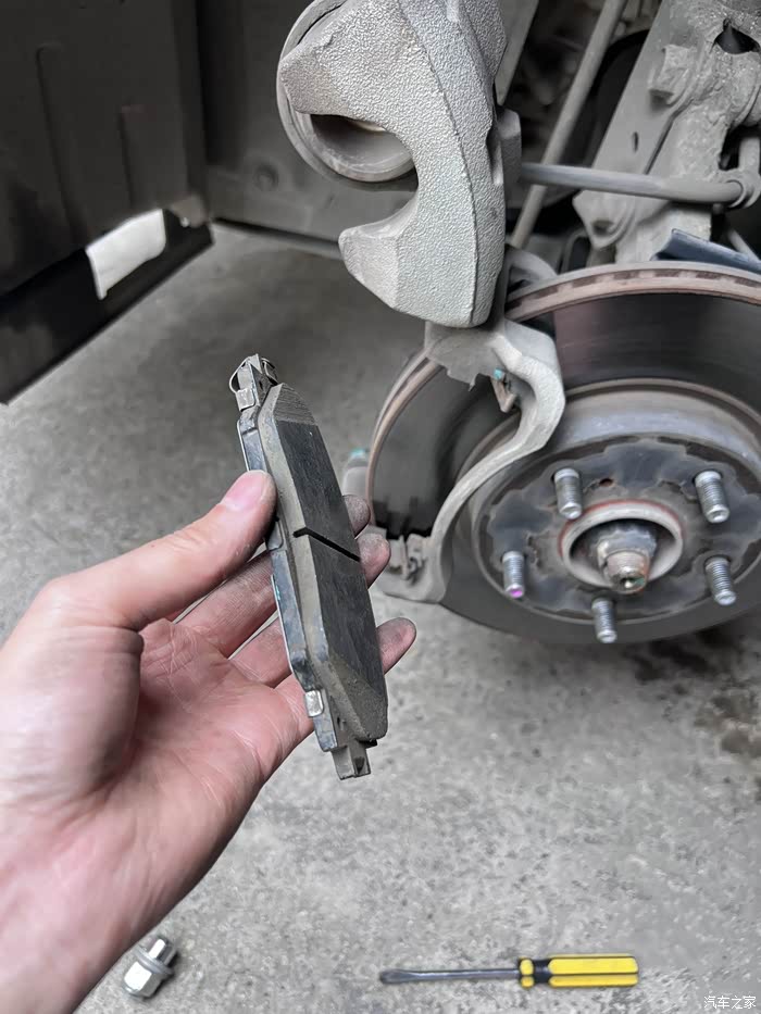 之前买的菲罗多刹车片用了一段时间一直感觉刹车盘外圈磨不到