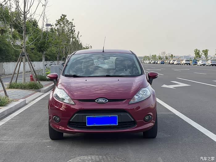 12年一手福特嘉年华1.5自动仅仅行驶7万公里