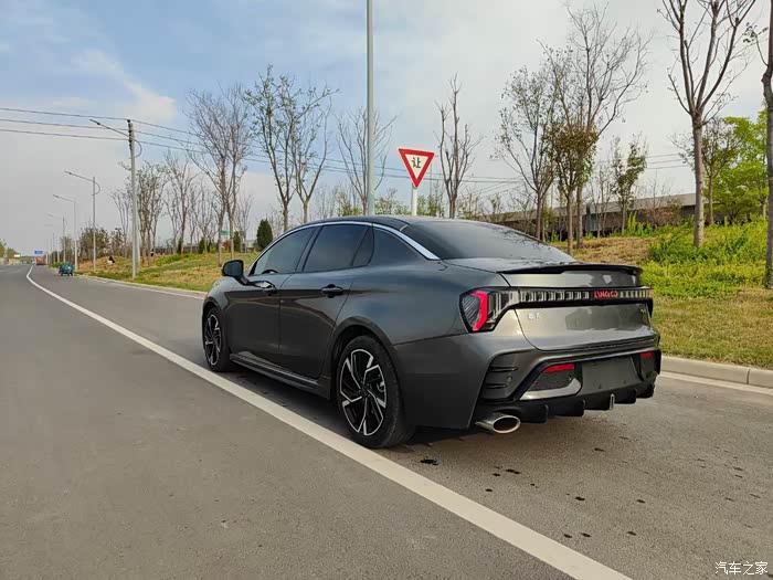 23年领克036000公里15t自动最高配置双电动座