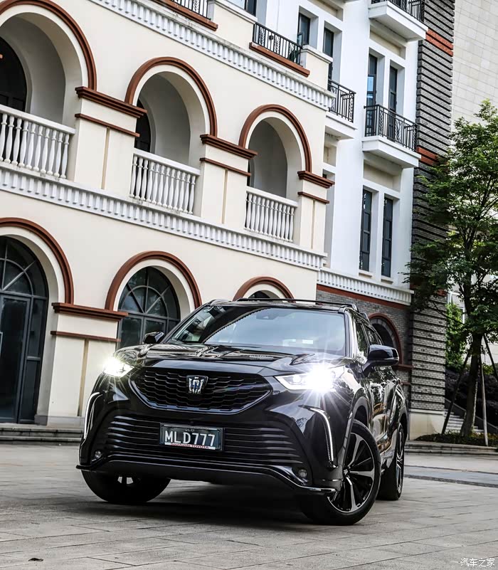 皇冠陆放变身黑武士霸气全开