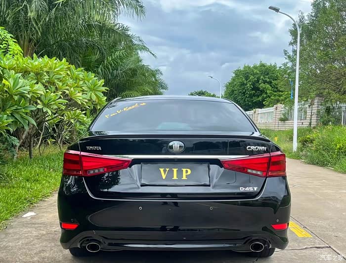 一代情怀丰田皇冠