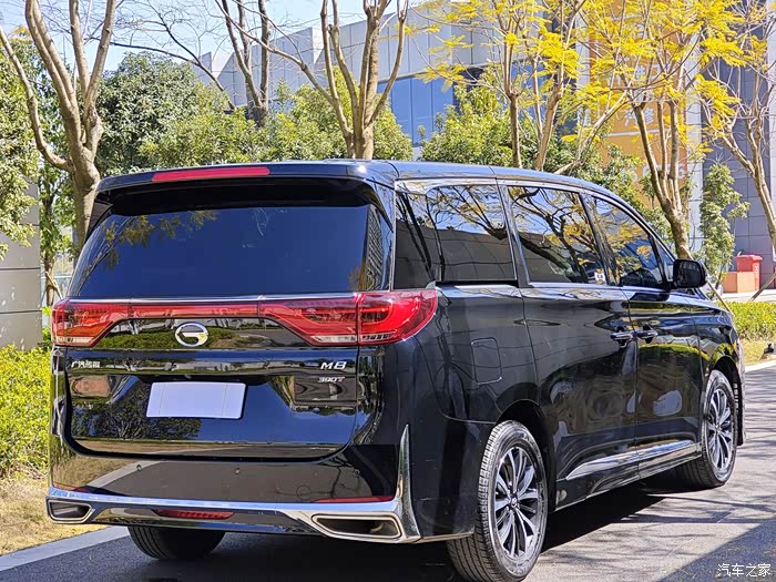 广汽传祺m82021款领秀系列390t尊享版2022年