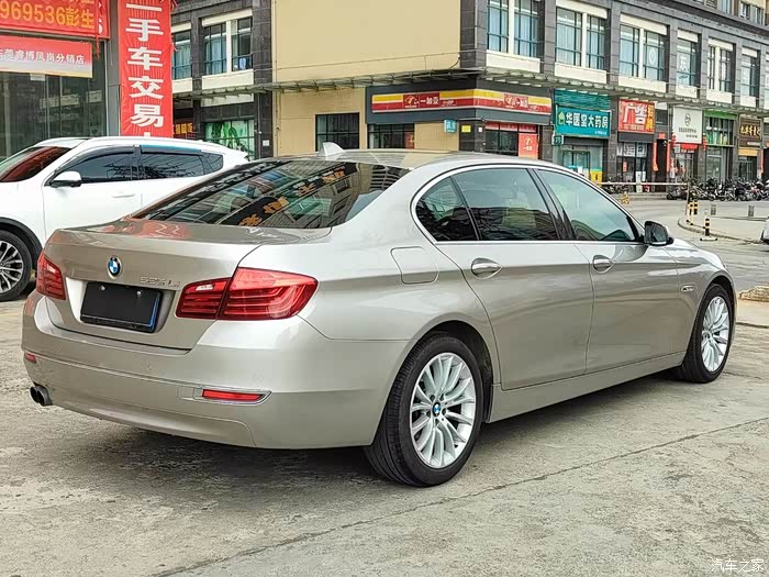 宝马5系14年上牌525li豪华设计套装