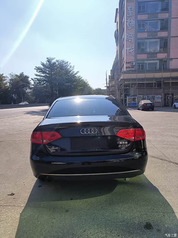 12年奥迪a4l等待有缘人