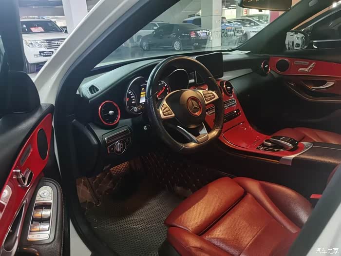 急售16年奔驰c200,2.0t黄金排量,全车一片划痕补漆