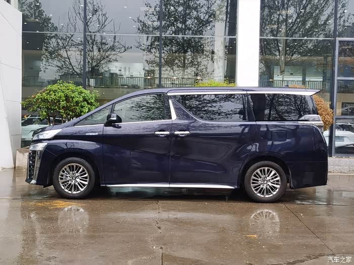 丰田威尔法2021款皇冠双擎25lhv至尊版