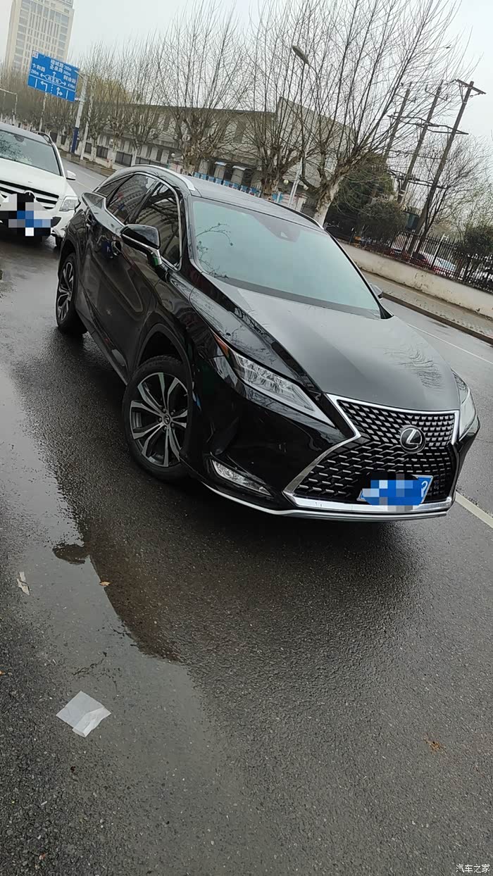 21年10上牌rx300四驱典雅