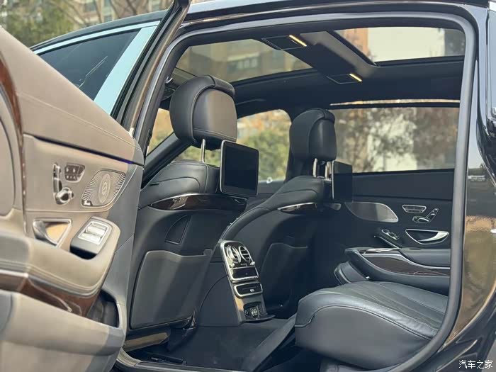 最新购入 18年18款奔驰迈巴赫s450,全车原版基本原漆