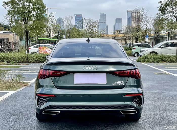 出售一台22款奥迪a3l时尚运动版22年4月入户0出险