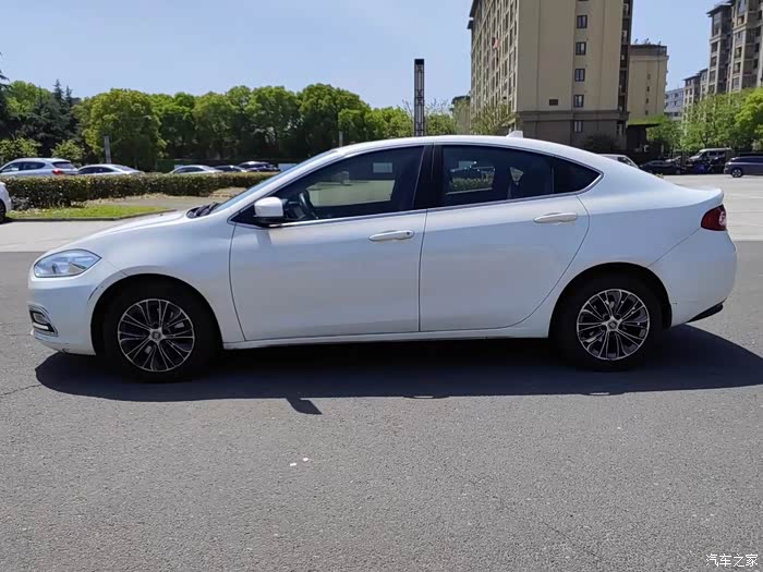 最新到店 14年自动挡菲亚特菲翔 1.4t 动力强劲 大屏导