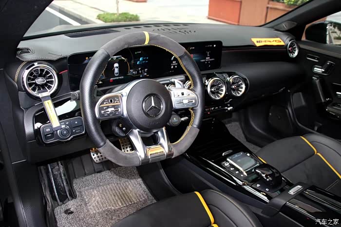 22年奔驰cla45samg黑色贴膜原版原漆1500