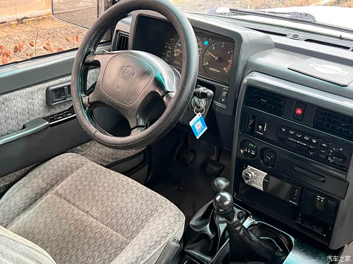 尼桑途乐y602002年出厂上牌过户3次实表34万公里