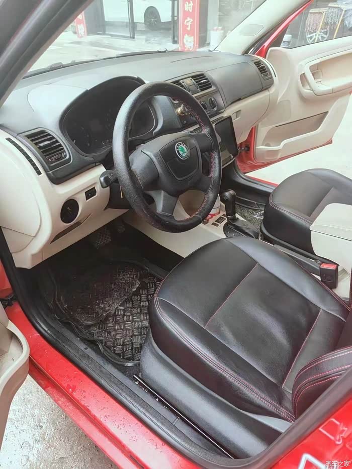 斯柯达晶锐2012款14l自动晶灵版2012年的