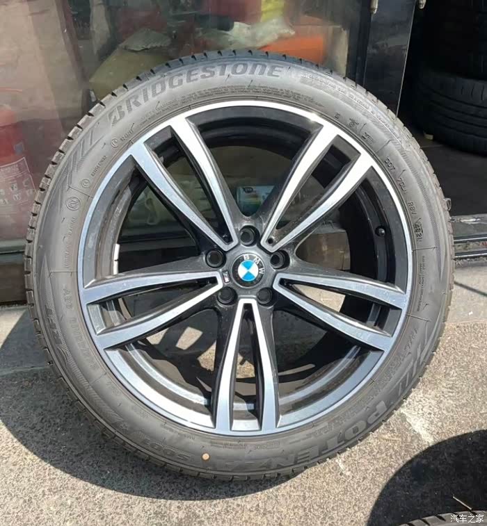 宝马730轮毂轮胎19寸闲置一套